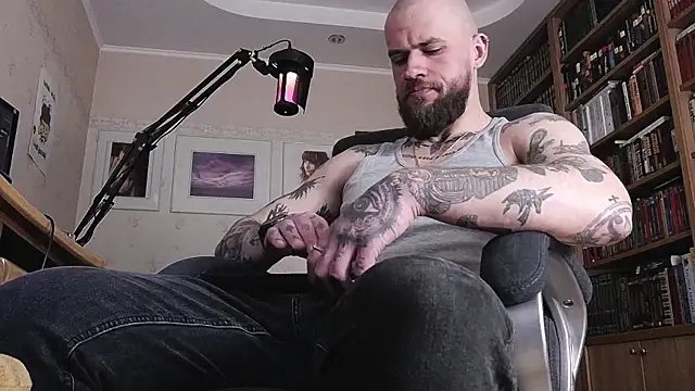 Snapshot of FindomJason chatting on 29, 4, 2026 FindomJason online show from 29, 4, 2026