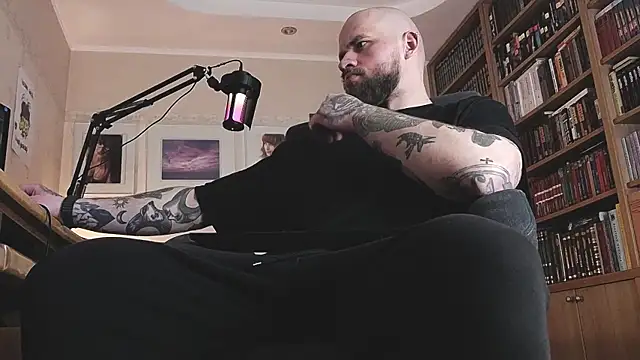 Snapshot of FindomJason chatting on 2, 5, 2026 FindomJason online show from 2, 5, 2026