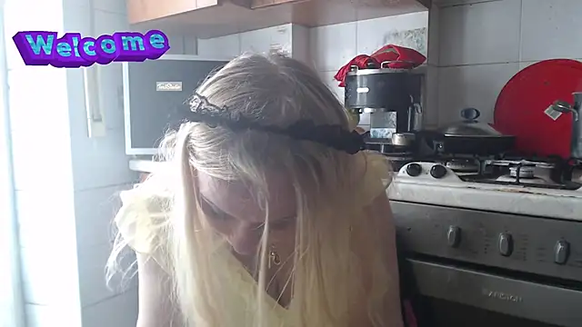 Snapshot of martachatte chatting on 26, 2, 2025 martachatte online show from 26, 2, 2025