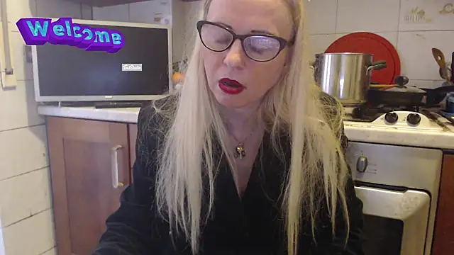 Snapshot of martachatte chatting on 26, 2, 2025 martachatte online show from 26, 2, 2025