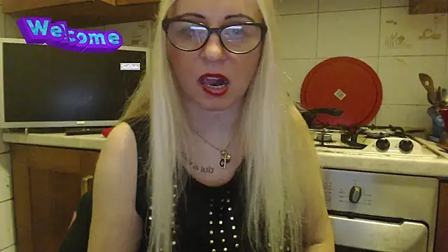 Snapshot of martachatte chatting on 27, 2, 2025 martachatte online show from 27, 2, 2025