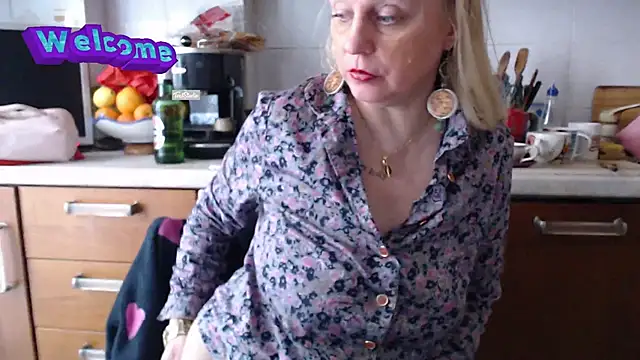Snapshot of martachatte chatting on 3, 3, 2025 martachatte online show from 3, 3, 2025