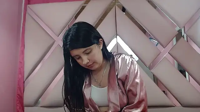 Snapshot of nathaly_low1 chatting on 22, 2, 2025 nathaly low1 online show from 22, 2, 2025