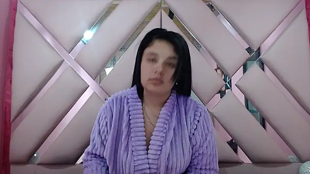 Snapshot of nathaly_low1 chatting on 2, 12, 2025 nathaly low1 online show from 2, 12, 2025