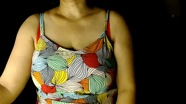 Snapshot of janifer001 chatting on 22, 4, 2026 janifer001 online show from 22, 4, 2026