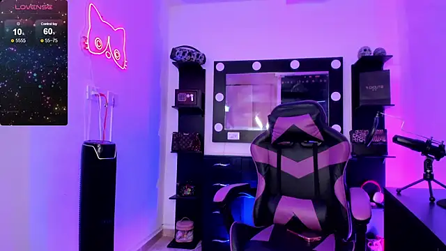 Snapshot of miss_kitty chatting on 21, 2, 2026 miss kitty online show from 21, 2, 2026