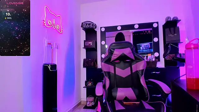 Snapshot of miss_kitty chatting on 12, 3, 2026 miss kitty online show from 12, 3, 2026