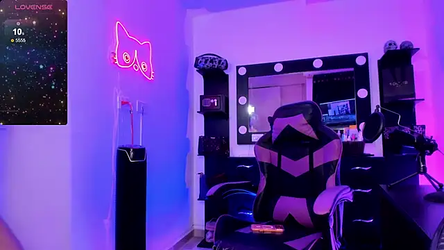 Snapshot of miss_kitty chatting on 30, 3, 2026 miss kitty online show from 30, 3, 2026