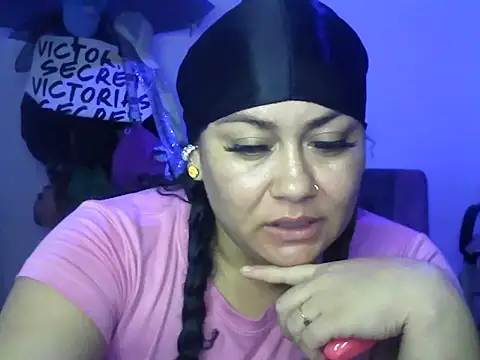 Snapshot of AliceFox_Milf chatting on 17, 2, 2026 AliceFox Milf online show from 17, 2, 2026