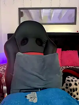 Snapshot of lonely_shewolf chatting on 26, 11, 2025 lonely shewolf online show from 26, 11, 2025