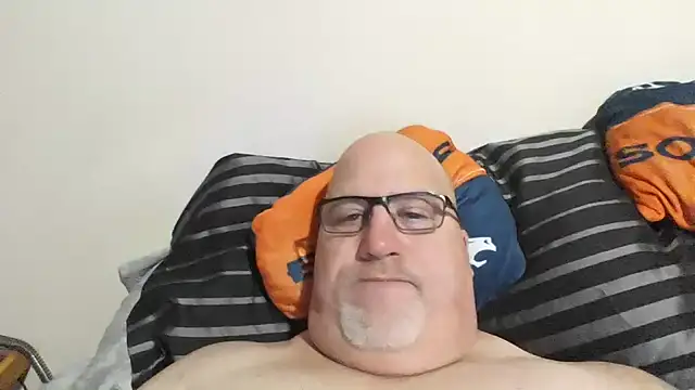 Bigbear0563 online show from 4, 2, 2025