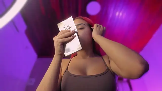 Snapshot of Emmily_Savage chatting on 13, 3, 2026 Emmily Savage online show from 13, 3, 2026