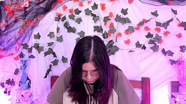 Snapshot of Mey_moon chatting on 6, 2, 2025 Mey moon online show from 6, 2, 2025