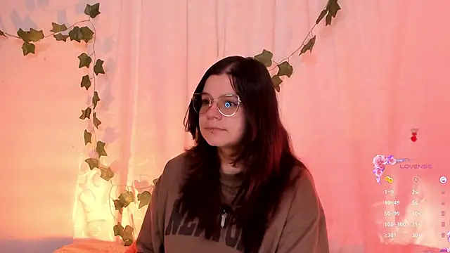 Snapshot of Mey_moon chatting on 21, 3, 2025 Mey moon online show from 21, 3, 2025