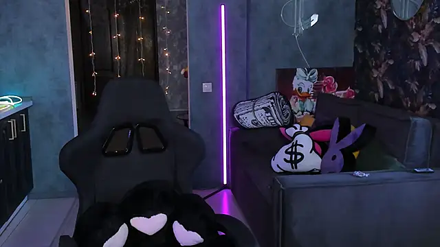 Snapshot of Blckmirrorr chatting on 29, 4, 2026 Blckmirrorr online show from 29, 4, 2026