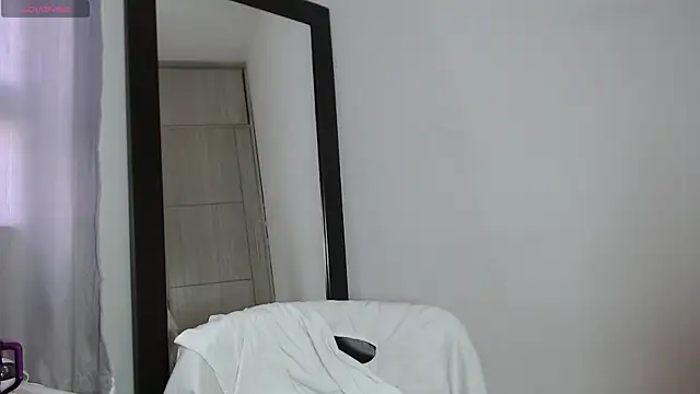 cristal sexybody online show from 9, 3, 2025