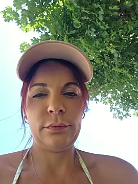 JuneLaFrenchie online show from 25, 6, 2026
