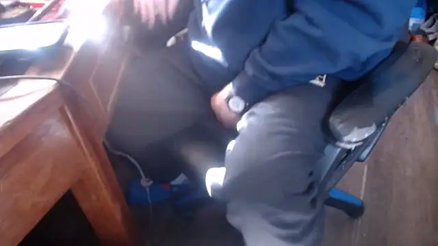 Snapshot of GingerSnappUSA chatting on 4, 11, 2025 GingerSnappUSA online show from 4, 11, 2025