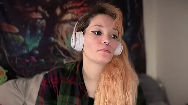 Snapshot of FRRANNKIE chatting on 23, 3, 2026 FRRANNKIE online show from 23, 3, 2026