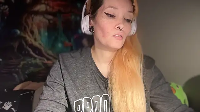 Snapshot of FRRANNKIE chatting on 29, 3, 2026 FRRANNKIE online show from 29, 3, 2026