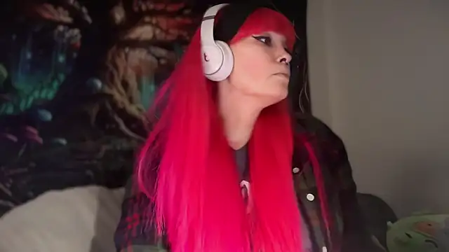 Snapshot of FRRANNKIE chatting on 8, 4, 2026 FRRANNKIE online show from 8, 4, 2026