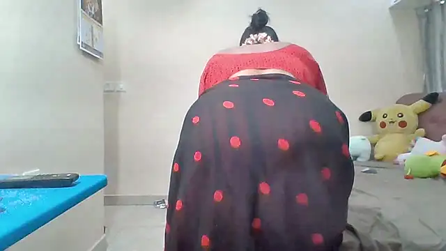 Snapshot of archanatelugu9 chatting on 14, 4, 2026 archanatelugu9 online show from 14, 4, 2026