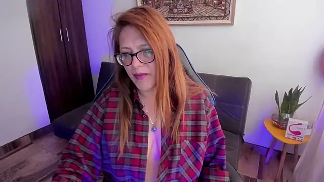 Snapshot of Ivette_Shaira chatting on 29, 9, 2025 Ivette Shaira online show from 29, 9, 2025