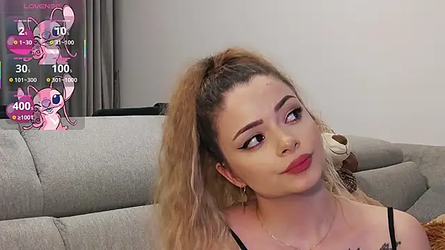 Snapshot of Kailynn_Moenn chatting on 21, 2, 2025 Kailynn Moenn online show from 21, 2, 2025