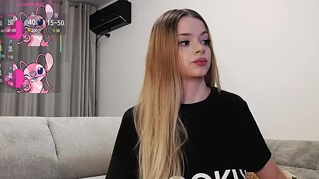 Snapshot of Kailynn_Moenn chatting on 13, 3, 2025 Kailynn Moenn online show from 13, 3, 2025