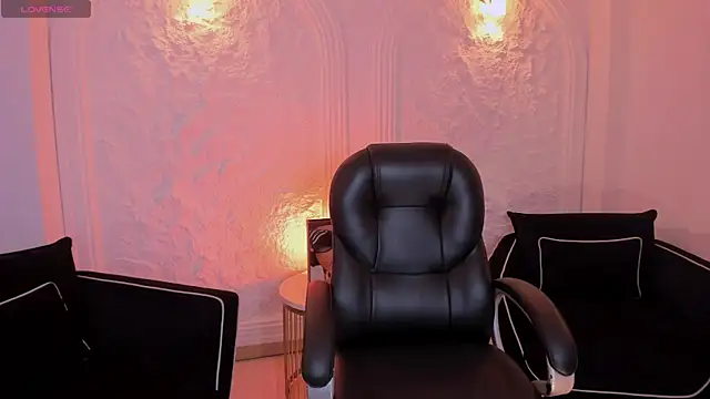 Snapshot of DannaCruz chatting on 7, 11, 2025 DannaCruz online show from 7, 11, 2025