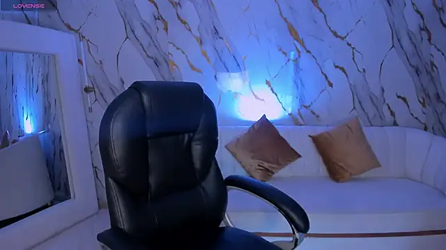 Snapshot of DannaCruz chatting on 10, 1, 2026 DannaCruz online show from 10, 1, 2026