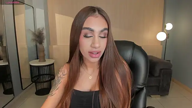 Snapshot of DannaCruz chatting on 13, 1, 2026 DannaCruz online show from 13, 1, 2026