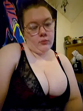 Snapshot of Sexycurvyemilyy chatting on 5, 12, 2024 Sexycurvyemilyy online show from 5, 12, 2024