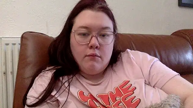 Snapshot of Sexycurvyemilyy chatting on 10, 9, 2025 Sexycurvyemilyy online show from 10, 9, 2025