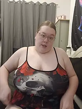 Snapshot of Sexycurvyemilyy chatting on 20, 6, 2026 Sexycurvyemilyy online show from 20, 6, 2026