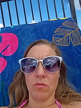 Snapshot of SkyelarSommer chatting on 12, 3, 2026 SkyelarSommer online show from 12, 3, 2026