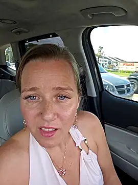 Snapshot of SkyelarSommer chatting on 13, 3, 2026 SkyelarSommer online show from 13, 3, 2026