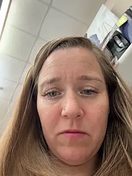 Snapshot of SkyelarSommer chatting on 2, 4, 2026 SkyelarSommer online show from 2, 4, 2026