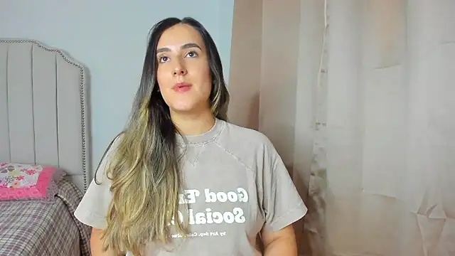 Hanna86 online show from 4, 12, 2025