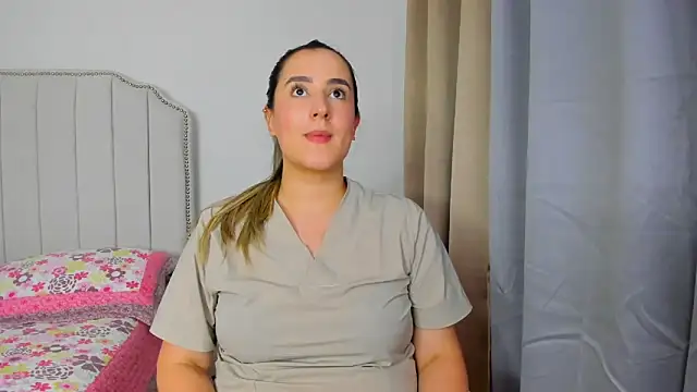 Snapshot of Hanna86 chatting on 8, 4, 2026 Hanna86 online show from 8, 4, 2026