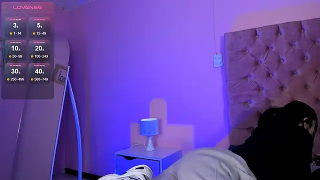 AmyOlimpo online show from 25, 2, 2025