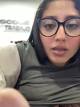 Snapshot of croftsmila chatting on 1, 2, 2025 croftsmila online show from 1, 2, 2025