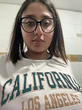 Snapshot of croftsmila chatting on 20, 2, 2025 croftsmila online show from 20, 2, 2025