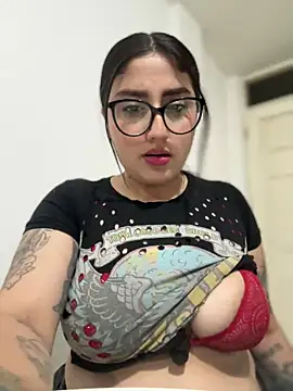 Snapshot of croftsmila chatting on 27, 2, 2025 croftsmila online show from 27, 2, 2025