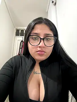 Snapshot of croftsmila chatting on 9, 10, 2025 croftsmila online show from 9, 10, 2025