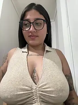 Snapshot of croftsmila chatting on 25, 10, 2025 croftsmila online show from 25, 10, 2025