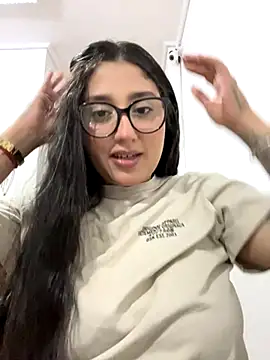 Snapshot of croftsmila chatting on 28, 11, 2025 croftsmila online show from 28, 11, 2025