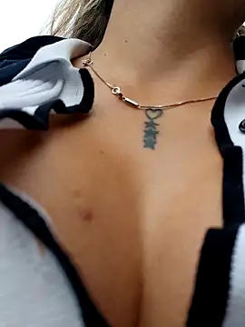 Snapshot of Misscata1106 chatting on 17, 3, 2026 Misscata1106 online show from 17, 3, 2026