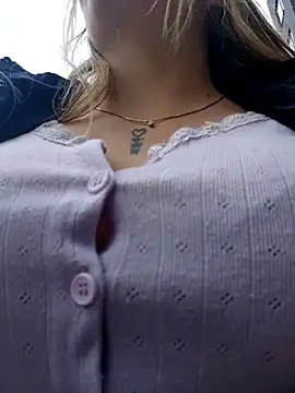 Snapshot of Misscata1106 chatting on 10, 4, 2026 Misscata1106 online show from 10, 4, 2026