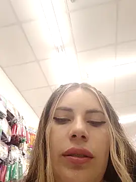 Snapshot of Misscata1106 chatting on 15, 4, 2026 Misscata1106 online show from 15, 4, 2026